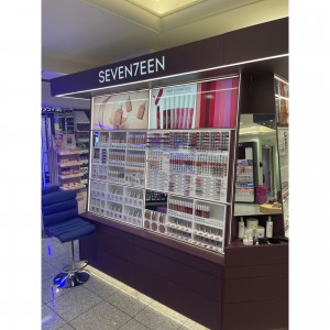 Seventeen Cosmetics Makeup Stand 